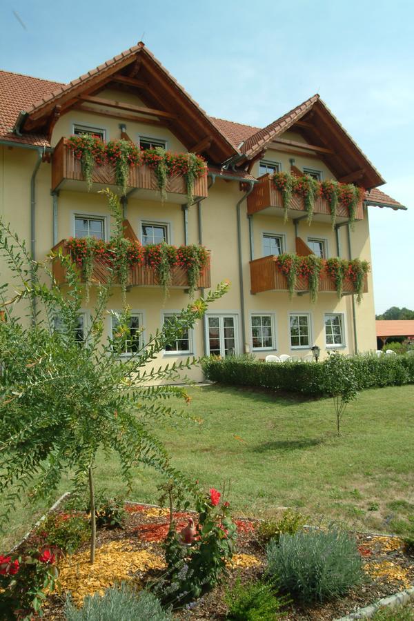 Radhotel Schischek Oberpurkla Exterior foto